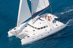sailing-catamaran-lagoon-500-model-2006-for-sale-Greece-5-cabins-5wc-plus-crew