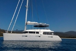 sailing-catamaran-lagoon-620-crewed-charter-greece