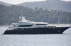 mega-yacht-sunday-custom-super-yacht-crewed-charter-greece-luxury-crewed-charter