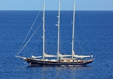 motor-sailer-Malcolm-Miller-crewed-charter-greece